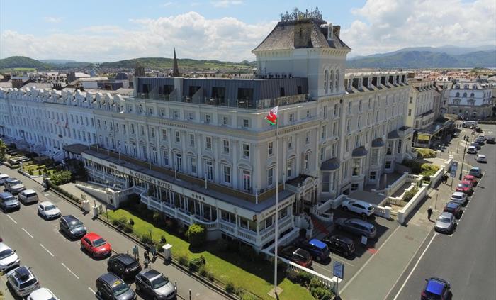External View St George's Hotel